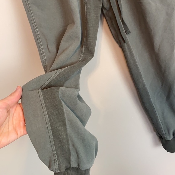 Splendid Drawstring Muted Green Joggers Size M - Picture 12 of 15
